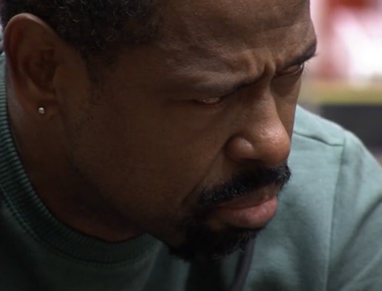 QGdoPOP's tweet image. Boneco: Por que você acha que ele [Matheus] é mais fraco que eu pra sair?”

Ana Paula: “Porque você tem CARÁTER”.