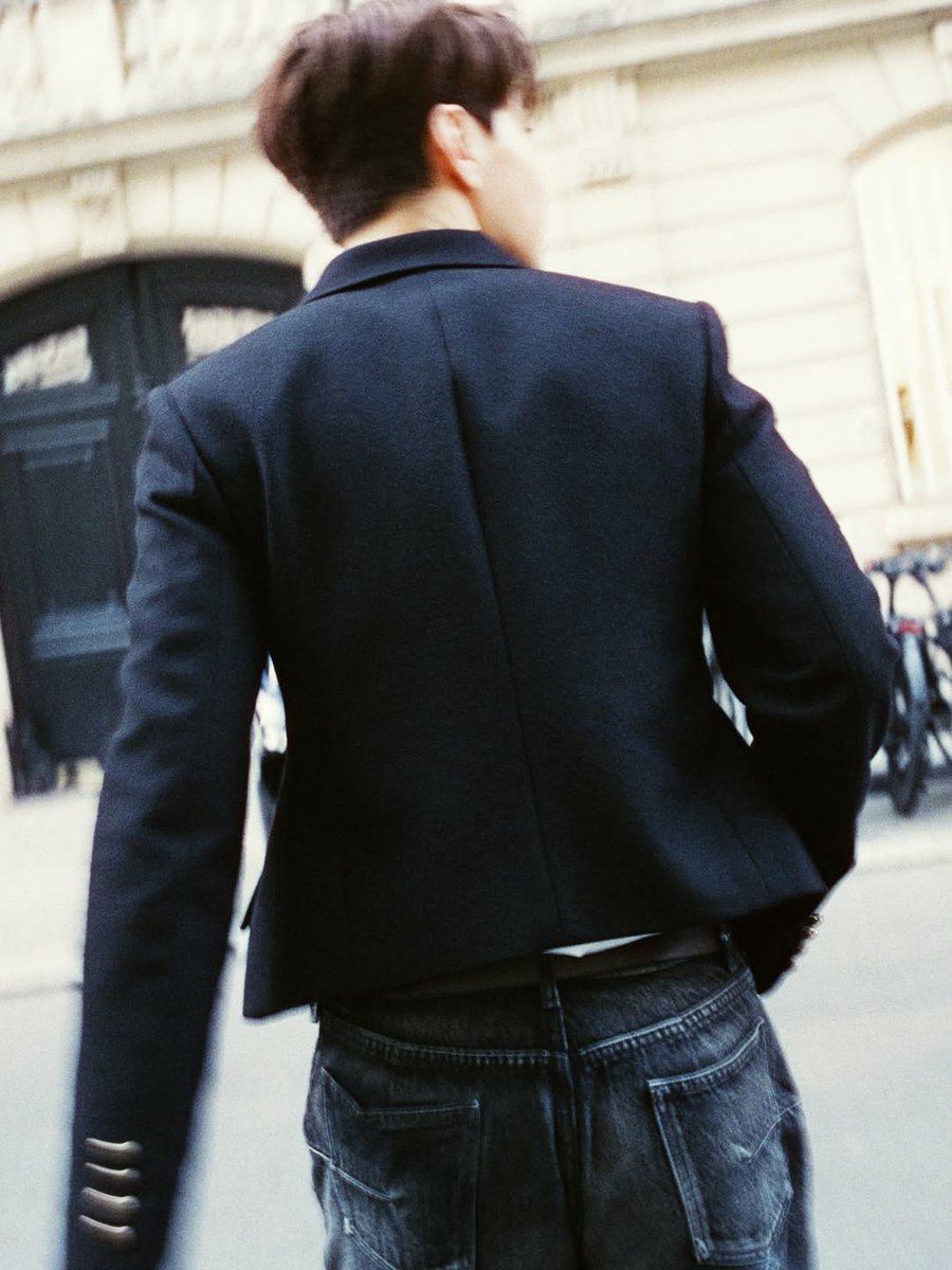 HenryStringsBr's tweet image. 260123 Henry Lau X Dior

#HenryLau #헨리 #刘宪华 #Henry

Cr: Dior (IG)