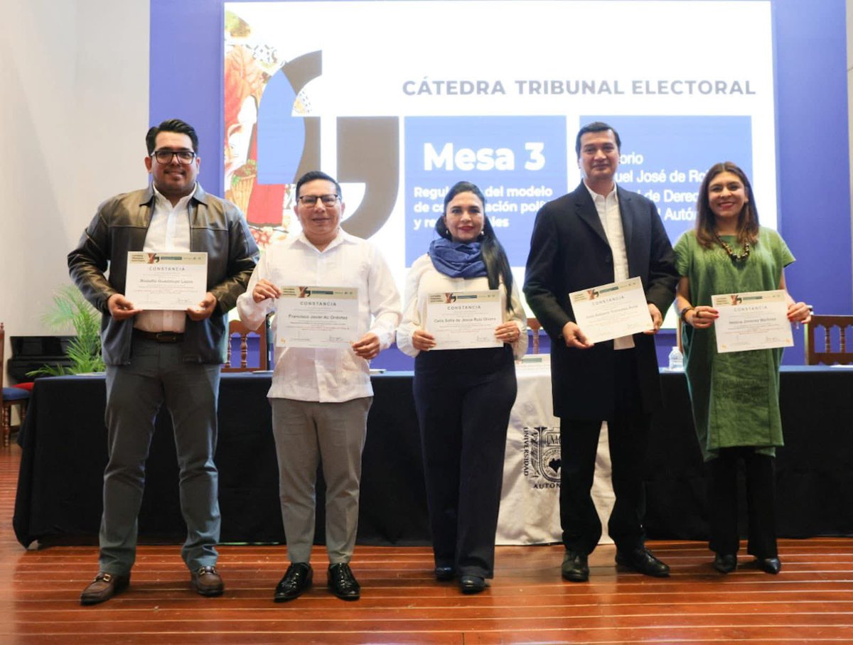 teechiapas's tweet image. La magistrada, Sofía Ruíz Olvera, participó en la Mesa 3 “Regulación del modelo de comunicación política y redes sociales” del foro académico sobre comunicación política y redes sociales, compartiendo reflexiones sobre la importancia de garantizar procesos electorales. 

#TEECH