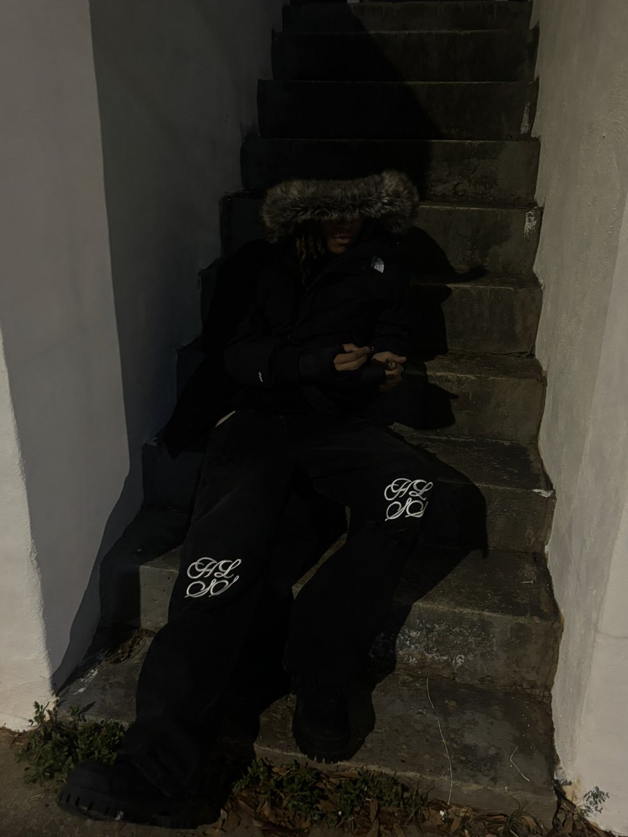 🤧 (@ccrodneyy) on Twitter photo 