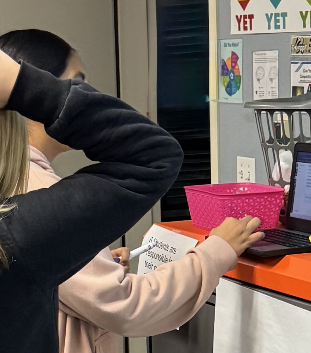 🎓 BCHS IN ACTION!
Careers in Education students participated in a 6 Corners Activity focused on Student Absenteeism and its impact on learning and education. #bchsed #buhachpride #muhsd