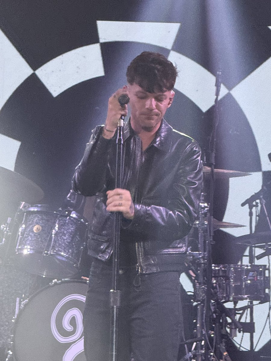 📸| Louis Tomlinson at #ONONewYorkCity

— camilasscar