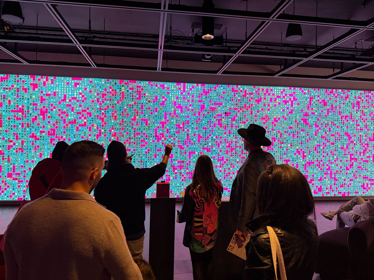 opensea's tweet photo. Traits on the wall.

Ethereum Node humming.

Art onchain and IRL.

Punks in the flesh.

This is @nodefnd 🙌 https://t.co/tZf8Q0bTrA