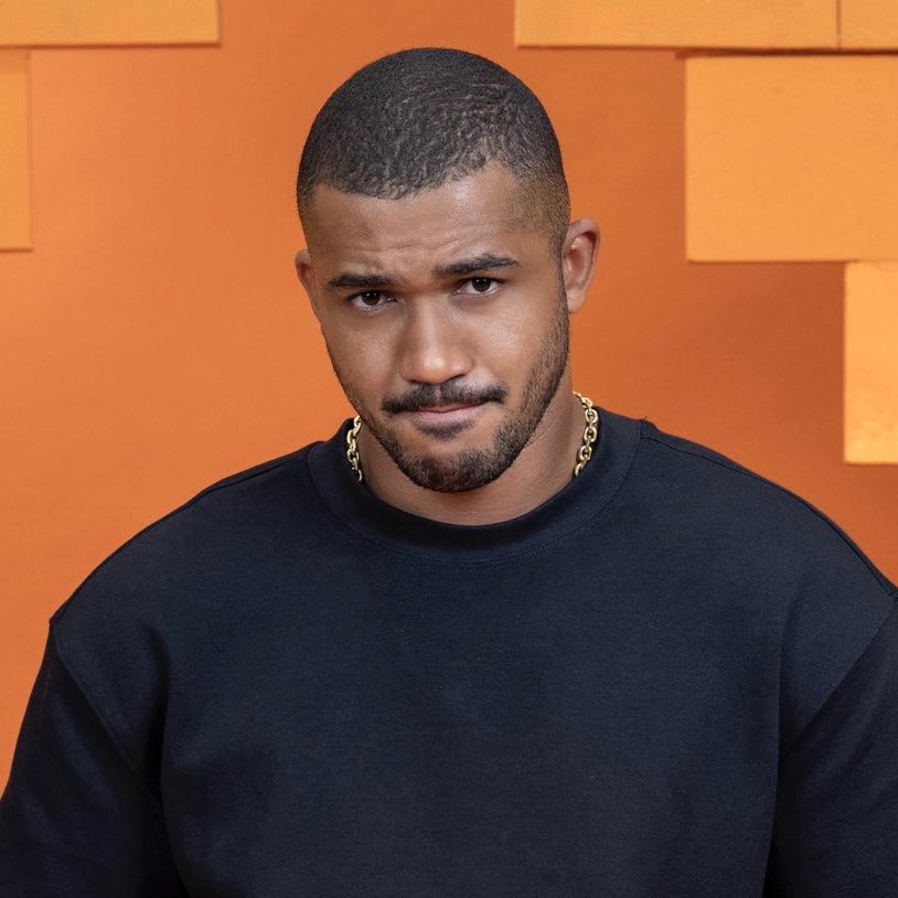 poptime's tweet image. Defina Matheus, do BBB26, em UMA palavra