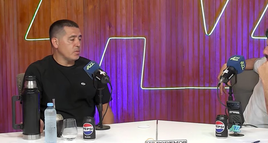 Nicoambrogi's tweet image. "Palermo en Boca se rompio la rodilla y lo reemplazo Barijho. Estuvo un tiempo sin jugar y yo no escuche como ahora que habia que traer un 9"

Riquelme en @azzenstream