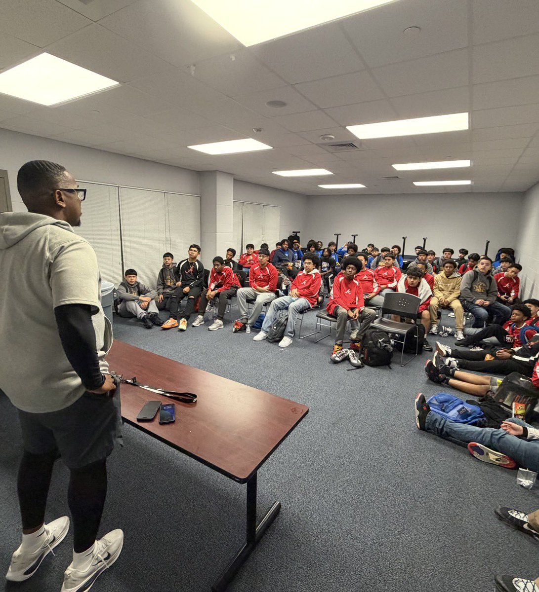 Channelview Basketball tweet media