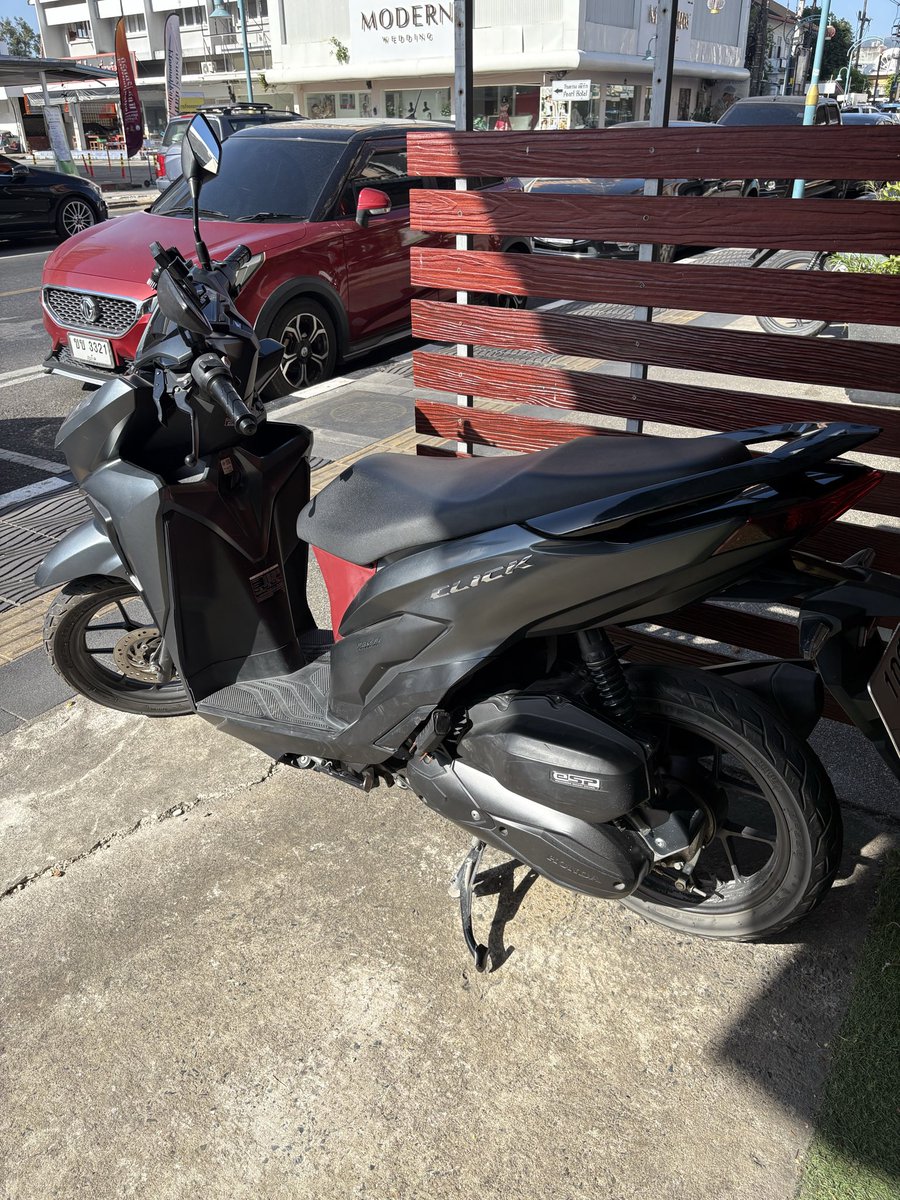 ゆかっち Day20】 無事にバイク借りれたので ジムで身体しばいてきます