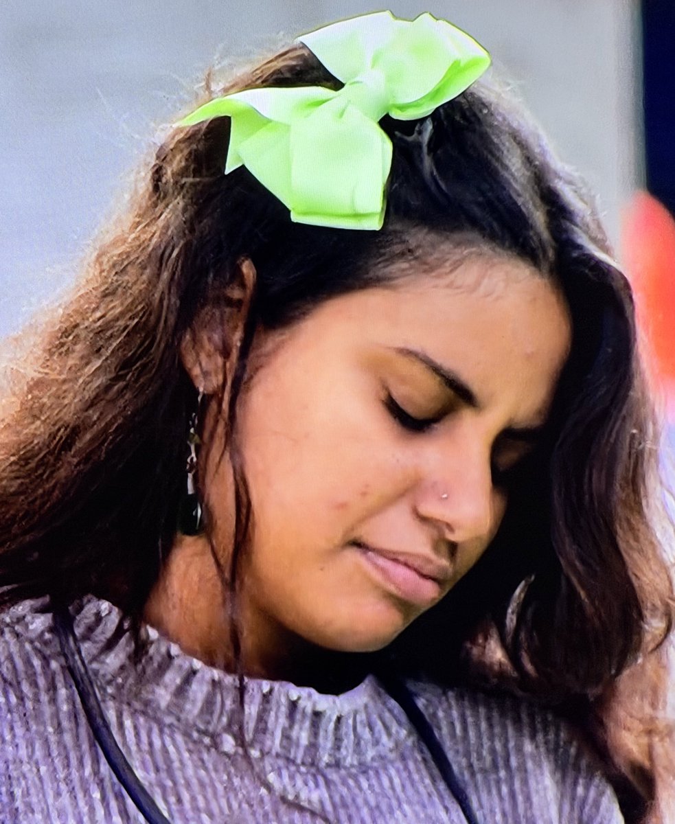 bicmuller's tweet image. E a Gabi com esses lacinhos na cabeça, o que achamos? #bbb26