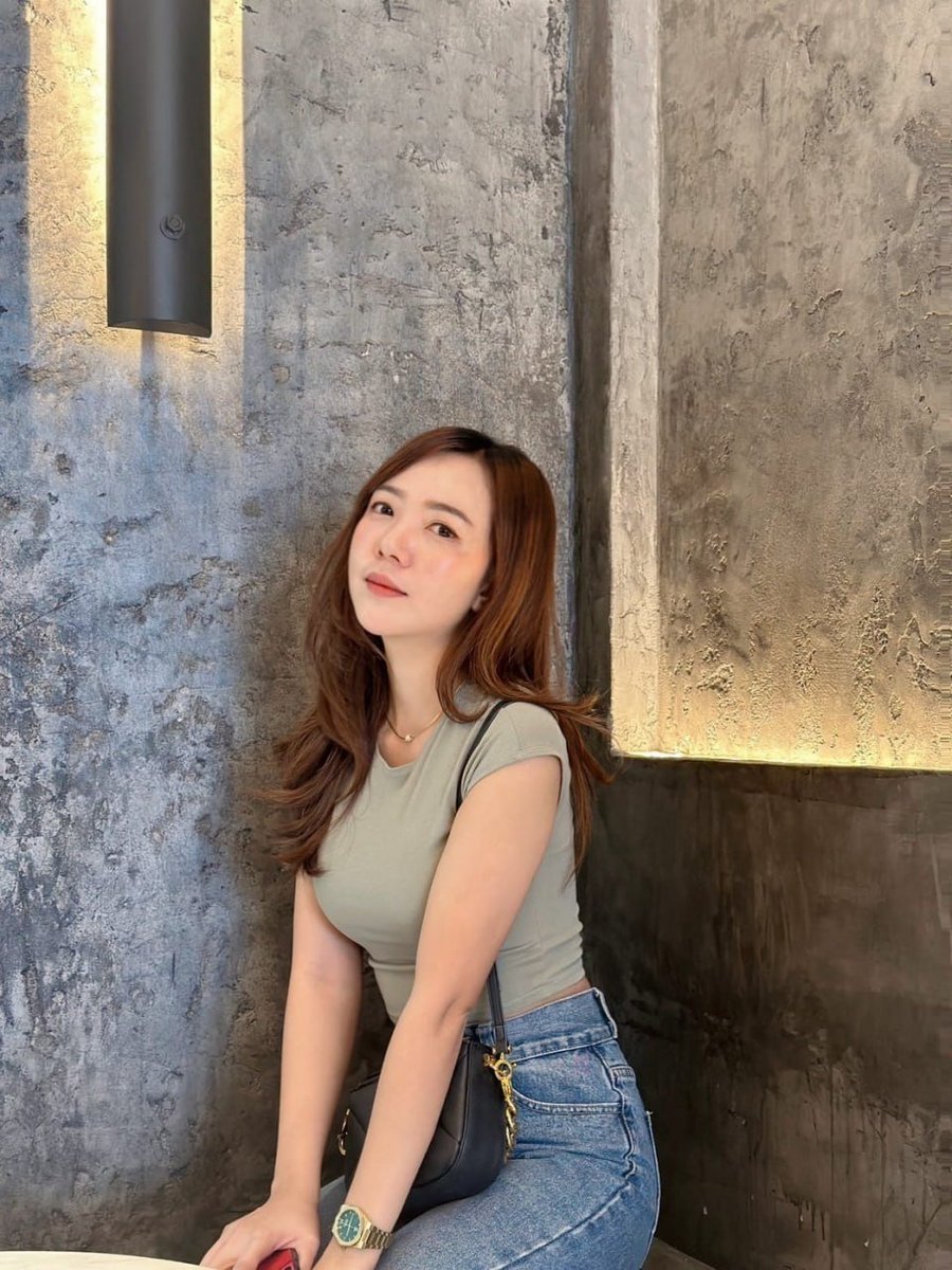 phlxy451736's tweet photo. ไม่ได้เรียนหมอ เลยไม่เก่งพอที่จะรักษาใคร รักษาใจตัวเองยังไม่ได้เลย 😢  #ขอนแก่น #อุดรในเมือง  #กทม  #หาเพื่อนคุย https://t.co/zB4vTG6OOZ