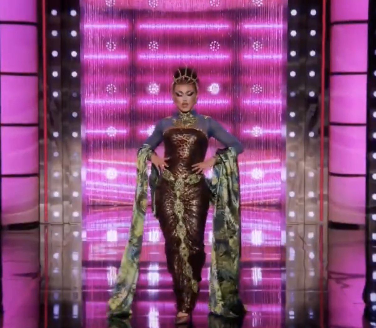 sapphicsuzie's tweet image. myki meeks you’re a winner, don’t listen to them. #DragRace