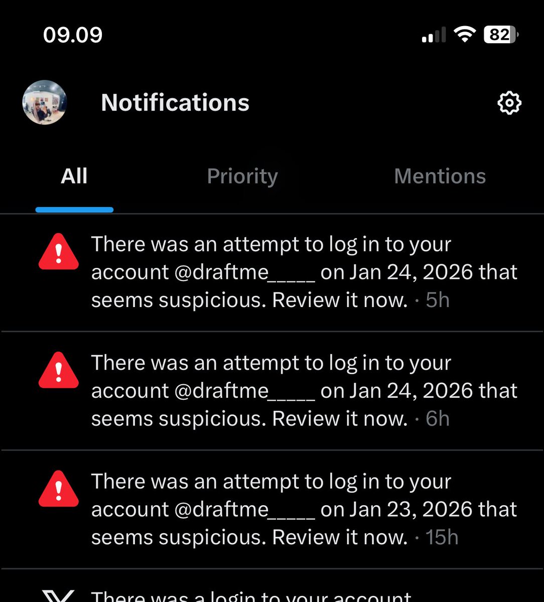 draftme_____'s tweet image. jaga jaga ajaa takutnya ada yg ngepost aneh2 pake akun ini, karna beberapa kali dapat notif ginian terus gabisa buka dm 😭