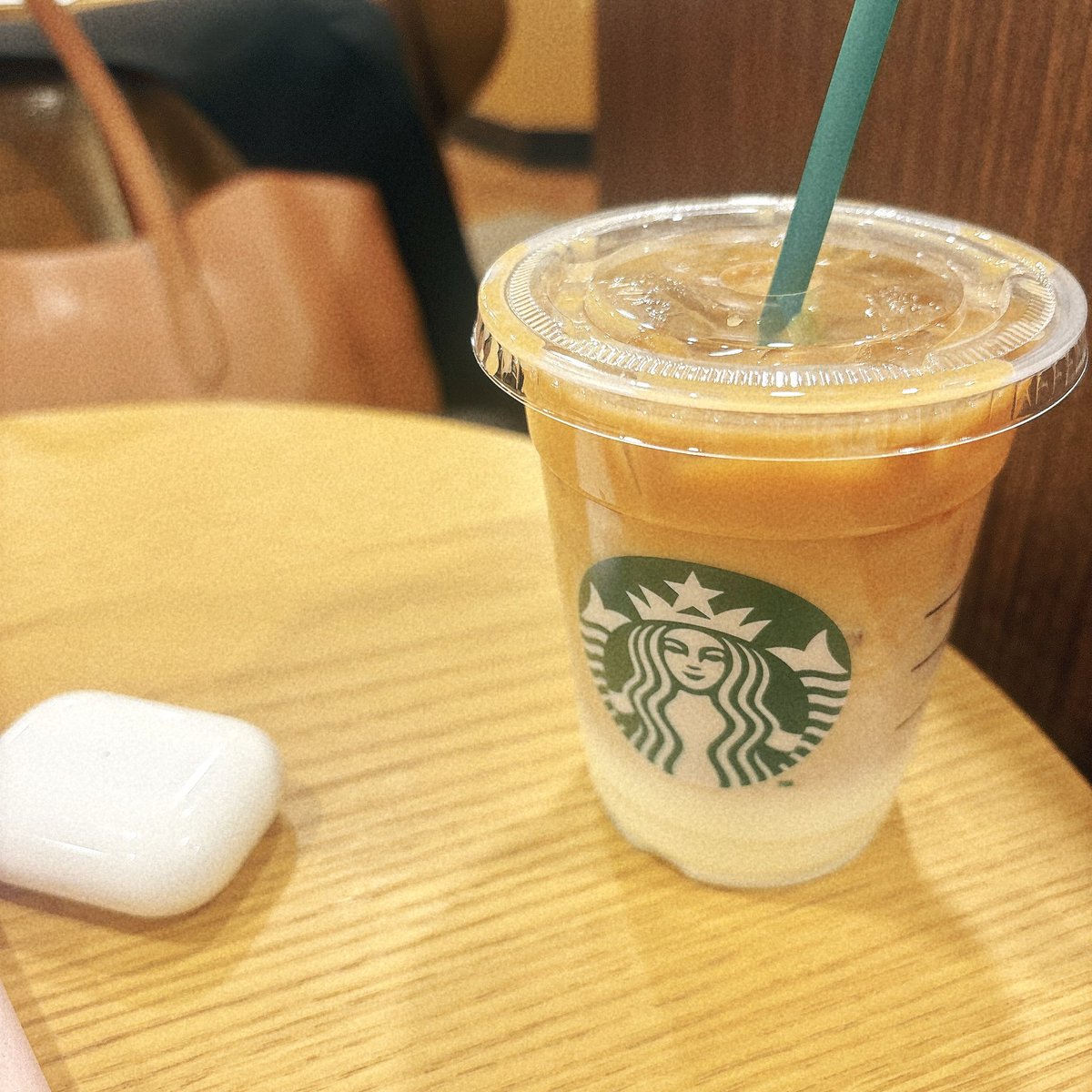 mee_meecos's tweet photo. アールグレイ &amp; クリーミー ティー ラテ
甘めで疲れたカラダにしみる💕

猫舌なので、基本1年中アイスです😅　　#スタバ https://t.co/tUp32kciPX