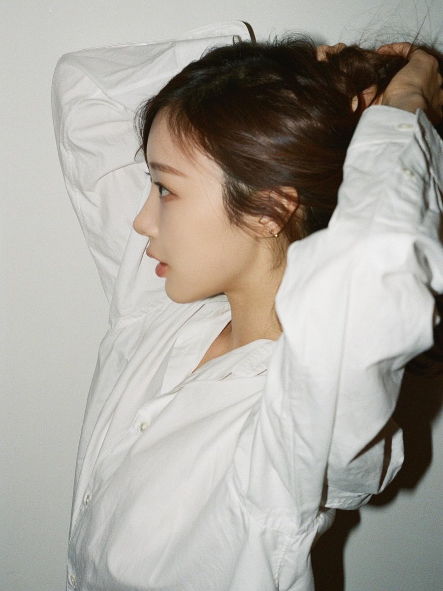 411bburgundy's tweet image. โห คุรเอริ ผญกับเชิ้ตขาวคือออ เฮลปปป์😭😭😭😭😭😭😭