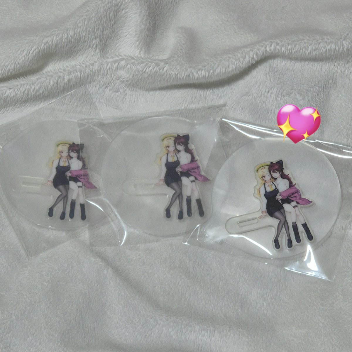 hee56780803's tweet image. 🔁 소소한 RT 이벤트
안녕하세요! 
평소 스밍 열심히 해주시는 이파리분들을 위해 소소한 나눔을 준비했습니다.
&amp;gt;&amp;gt;주버거 누들스토퍼&amp;lt;&amp;lt;

🎧 화이트 스밍 500회 이상
🌱 트친한정X 모든 이파리분들 참여가능
택배비 부담 가능하신분만 참여😢
추첨은 31일, 세 분께 개별 연락드릴게요!