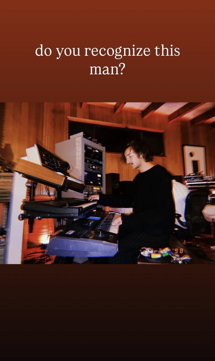 portalcamilabr's tweet photo. Camila Cabello via Instagram Stories: “Reconhece esse homem?” https://t.co/CspzoVs8Yu
