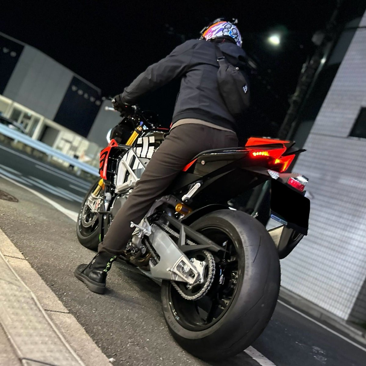 Brilliant #DaineseCrew & #AGVRider ! アドレナリンを沸き立たせる