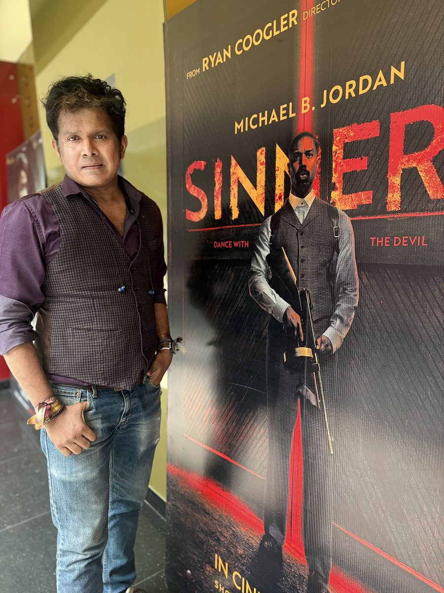 Rcoolmovies's tweet image. 16 @TheAcademy nominations including #BestPicture #BestDirecting #BestActor #BestMusic

The polished wooden floors and foot tapping Blues music in the background, seductively induces just about everyone at Juke Joint to dance, playing the piano splendidly is that harmonica guy.