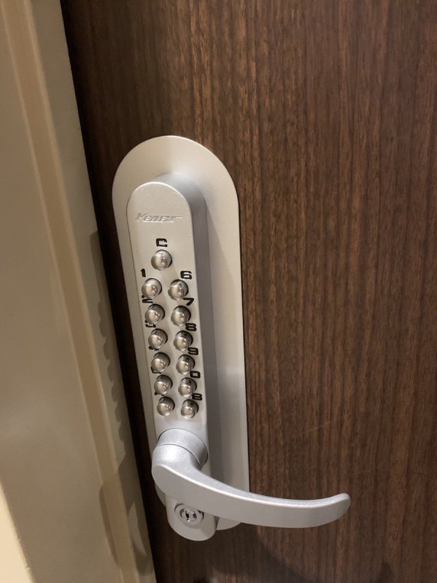 話題のツイート図鑑 tweet media