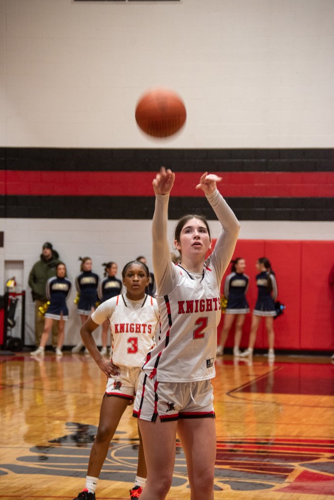 BishopLuers's tweet photo. It was an electric evening at the Battle of the Bishops! Go Knights!

Final Scores:

Girls Basketball: Bishop Luers 48, Bishop Dwenger 56   
Boys Basketball: Bishop Luers 82, Bishop Dwenger 74

#LuersSpirit #BattleoftheBishops https://t.co/bswY6F9uFL