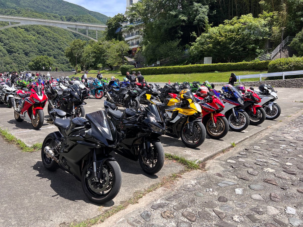 📢お知らせ📢

第2回徳島フルカウルMTを開催しようと考えております。
去年来れなかった方、去年楽しんでもらえた方、ぜひ徳島に来て下さい！！！

開催予定日:2026.5.3
　
場所:池田湖水際公園（〒778-0014 徳島県三好市池田町イタノ３３０4）

また何か報告があれば投稿でお知らせさせていただきます