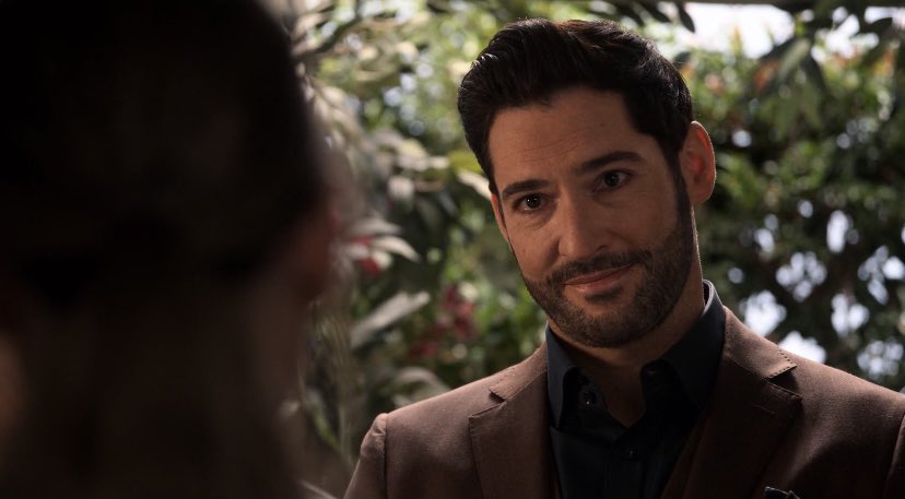 The Devil at your door is so very precious. 🥹 This character forever lives rent-free in my ❤️ &amp; soul. ✨ 1596 days have now gone by since we've said "goodbye for now" to our #Lucifer 🥺

It's Day 1596 of missing #LuciferMorningstar #LuciFam 💔😈 #TomEllis