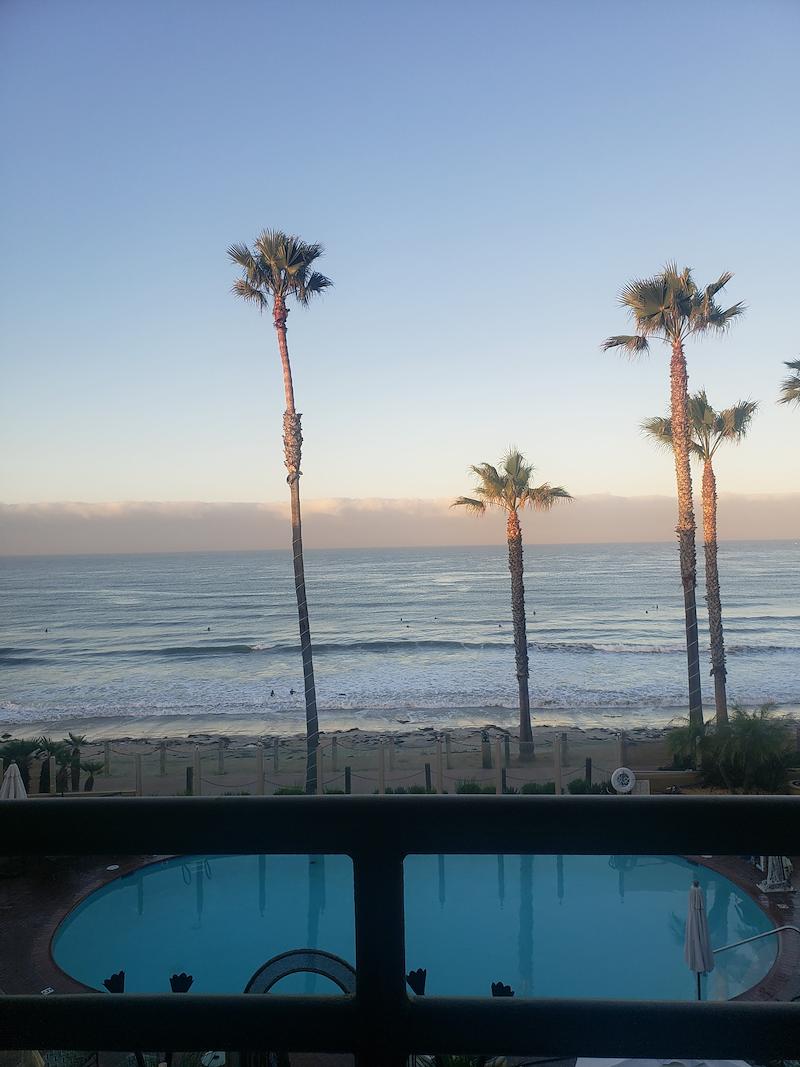 Tommycccc45's tweet photo. My friend is a finalist in Pacific Terrace Hotel's photo contest. Help Scott rally votes! https://t.co/QLIBjtzOwW @PacificTerrace https://t.co/fig8HIPite