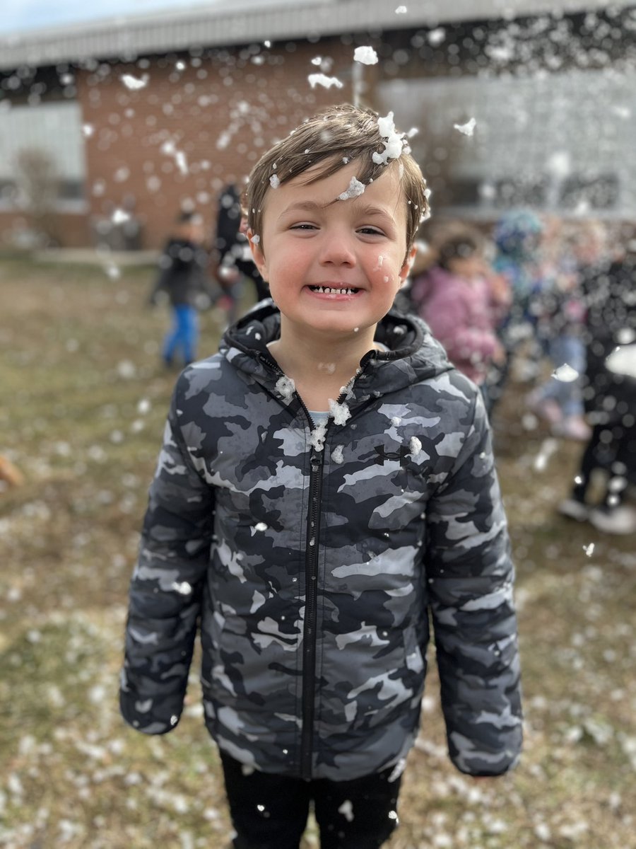 Ms. Bayles tweet media