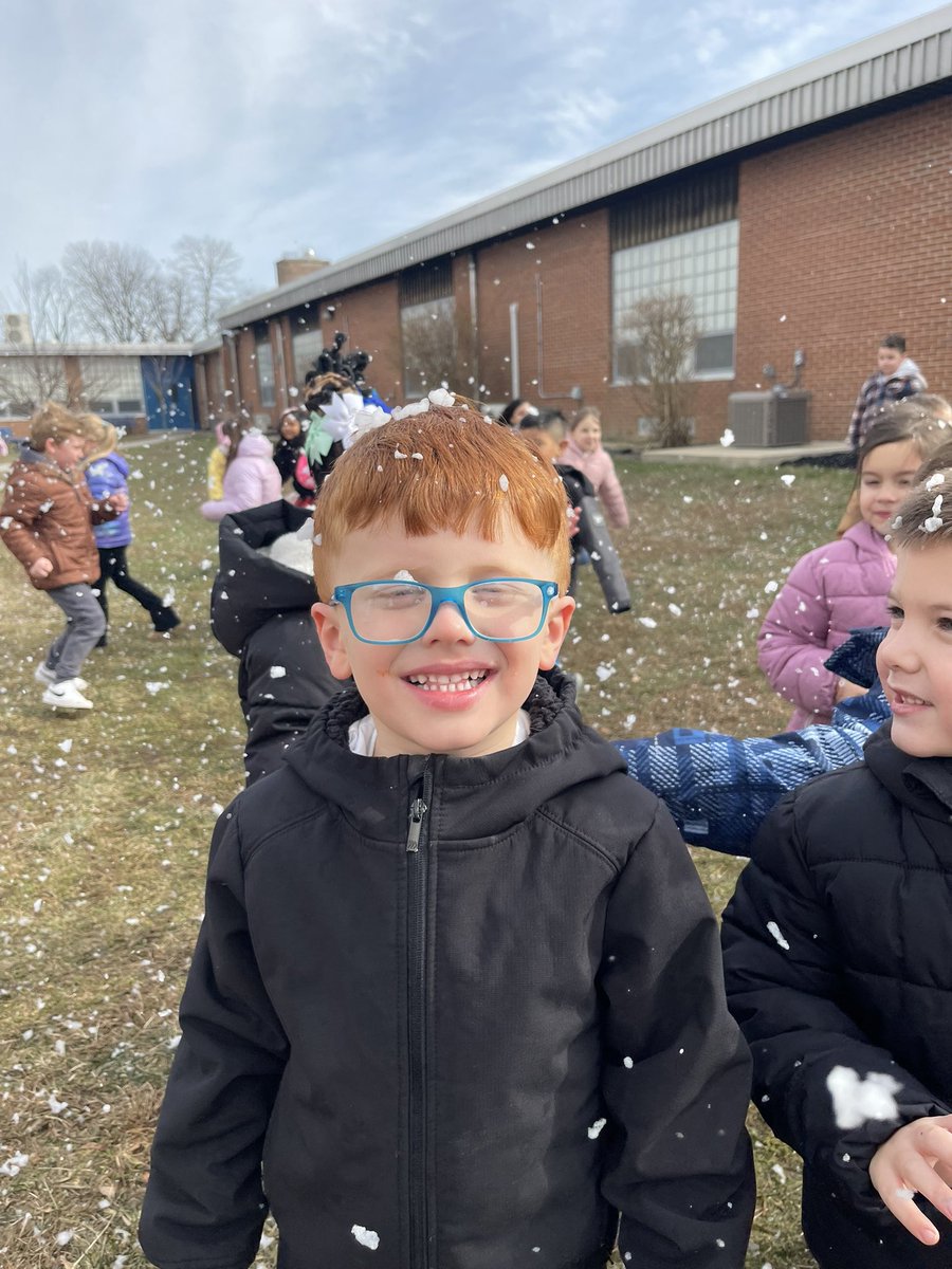 Ms. Bayles tweet media