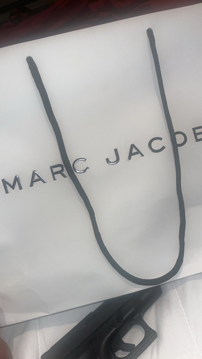 makehersayblatt's tweet image. Good drip