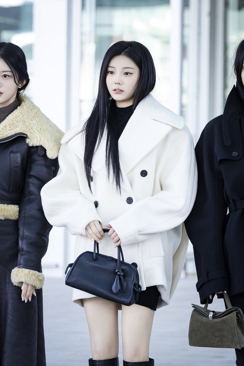 hmn288523763684's tweet image. 260124 아일릿 원희

#아일릿 #illit
#원희 #wonhee