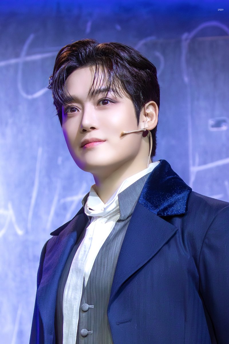 260118 밤 #프라테르니테
무대인사 📷

빅토르 役 #양지원

미모의 변호사님✨