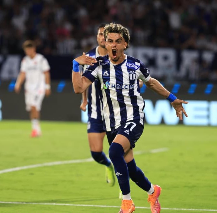 Tu Ronaldo.    / Mi Ronaldo😎