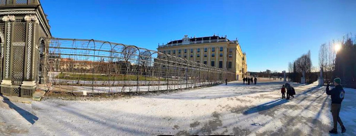 #Wien Schlosspark Schönbrunn 😊 #vienna #goodlife #goodvibes #love #photography #digital #fineart #photooftheday #beauty #landscapes #fun #enchanting #femininity  Blog: sea-nomads.blogspot.com