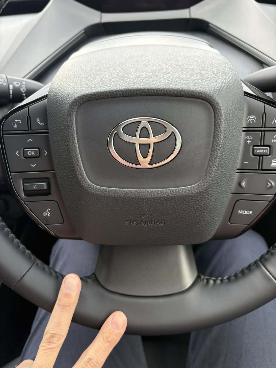 Coma31's tweet image. おにゅーの車でドライブ🚗💨