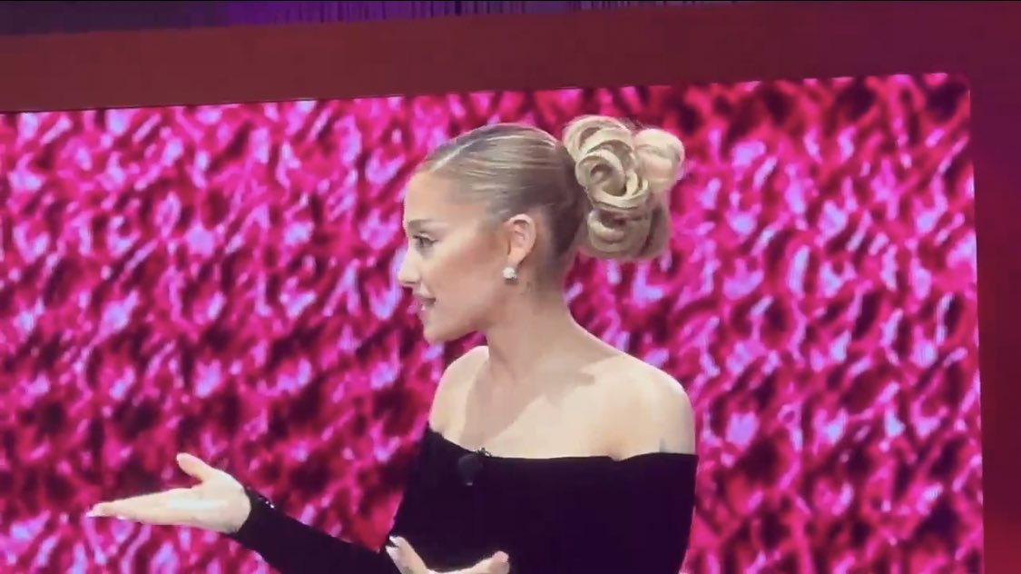 𝐵𝒾𝒶. tweet media