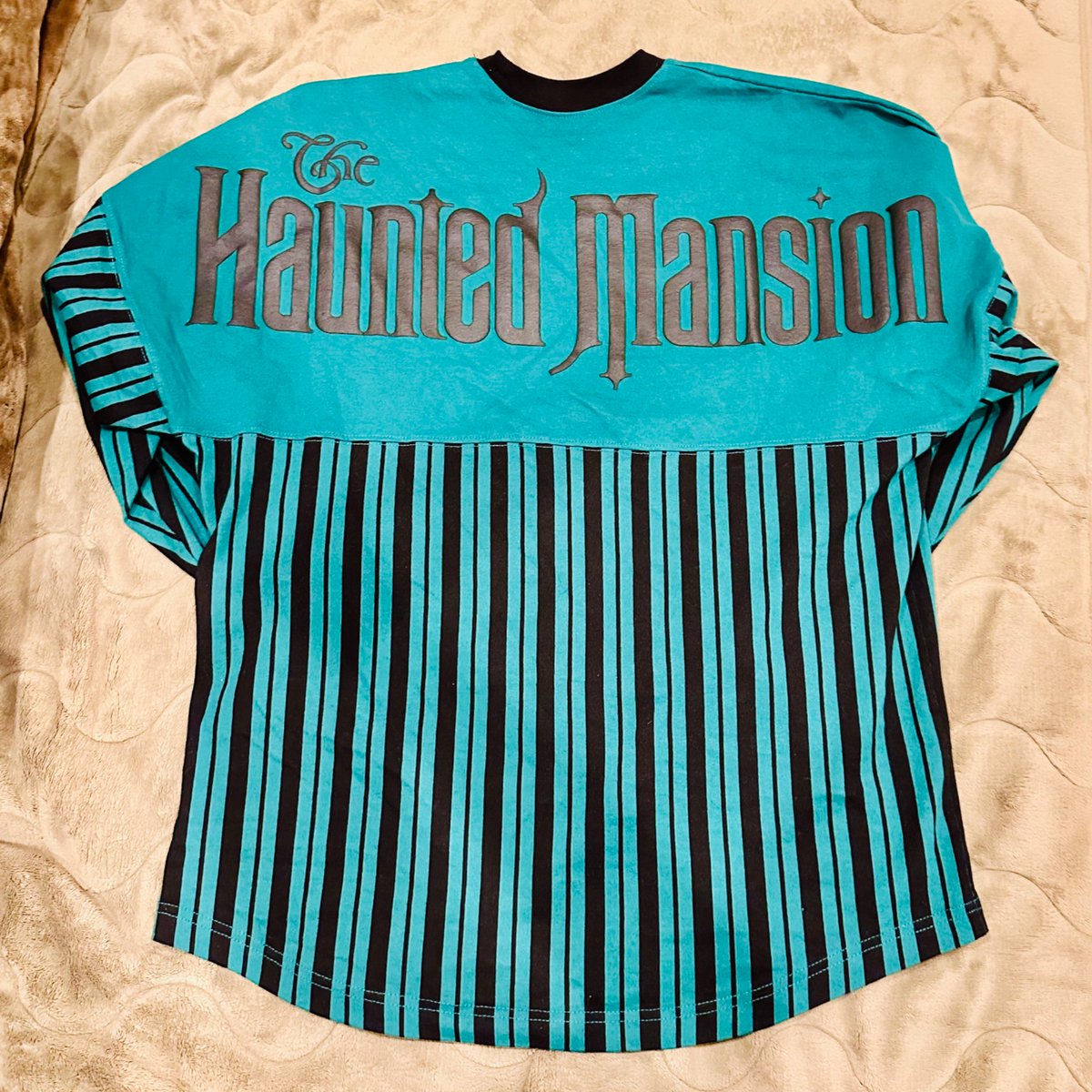 デザインが良いのはもちろん、ホーンテッドマンションのグッズとして