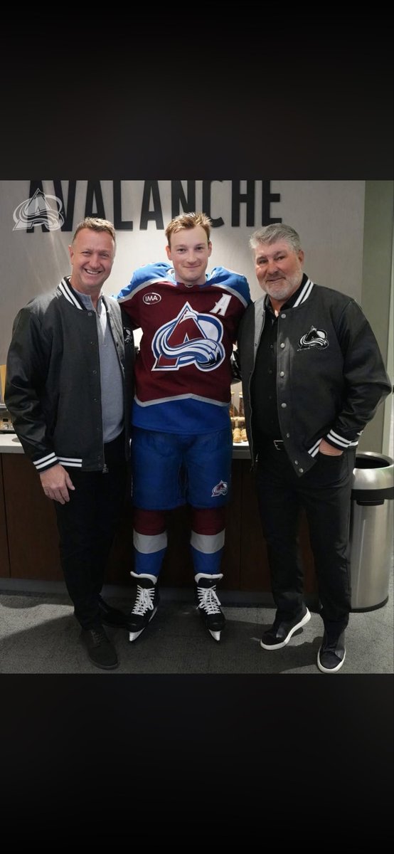 ccfram21's tweet photo. Ray Bourque a short king, @PeteBlackburn? @WhatChaosShow https://t.co/ep7eX3CqOh