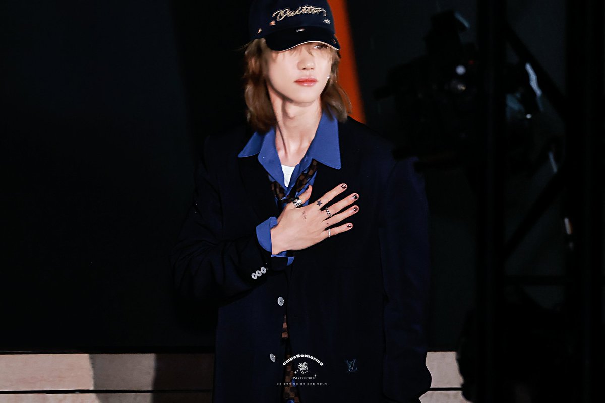 Liz 🌠 tweet media