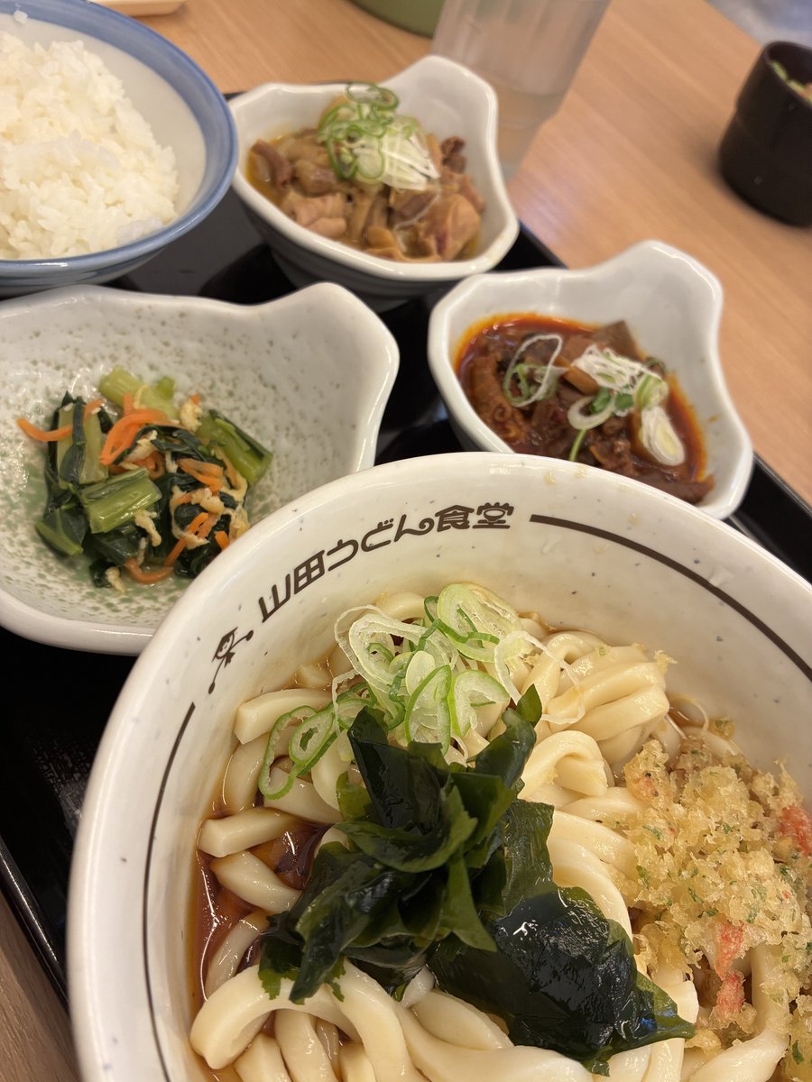パンチ食べ比べ定食!
うまし!
そして赤パンチは辛し! 