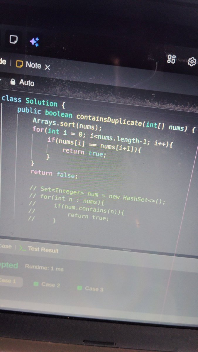 adarshkusingh's tweet image. Problem 'Contains duplicate' 
I have two approch to solve the problem 
1. Set : we all know that set always contain unique elements so we use it to store all unique elements in hashset and check if elements present or no
2. Sorting: sort the array and travers to n to search elem