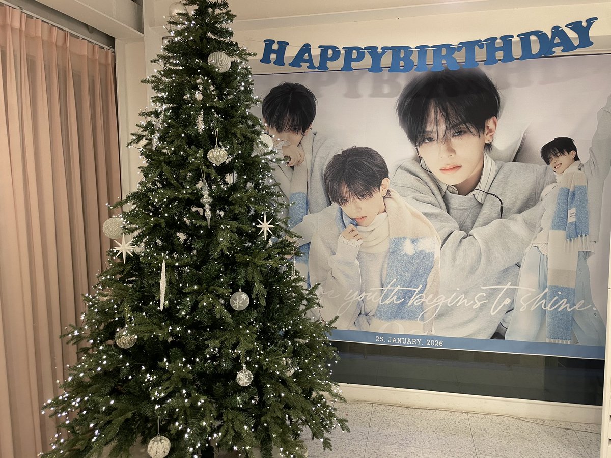 shine_kangmin's tweet photo. 강민이의 생일 카페 오픈하였습니다.✨

미닝 더 갤러리
26.01.23-25

#찬란한_강민이
#유강민 #강민 #KANGMIN #YOOKANGMIN 
#カンミン #베리베리 #VERIVERY #VRVR https://t.co/ROnUPTPi9M