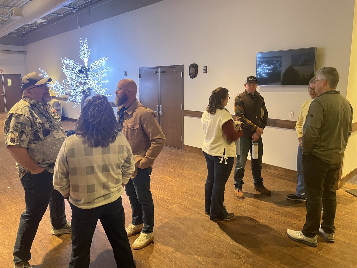 Send Network Montana tweet media