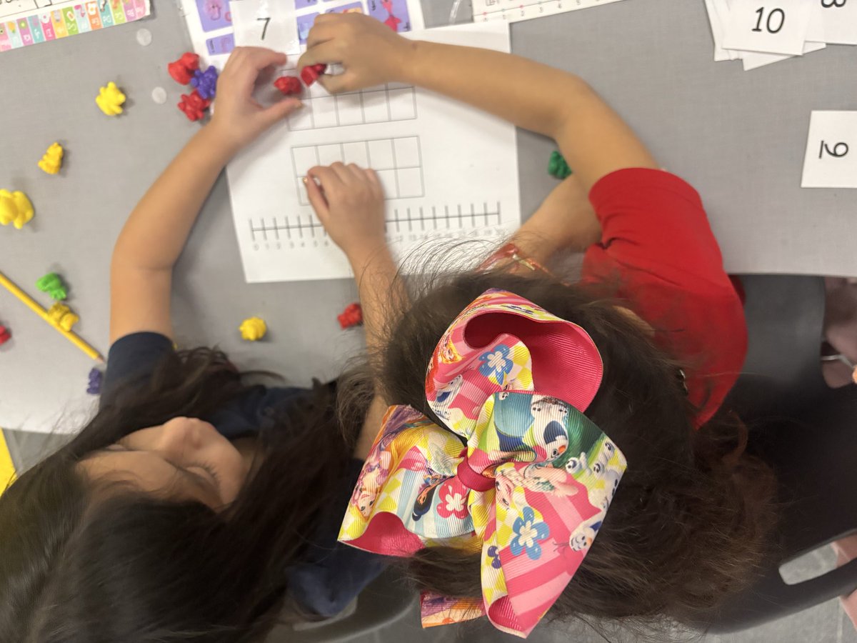 Ms. Mac🤍✏️ tweet media