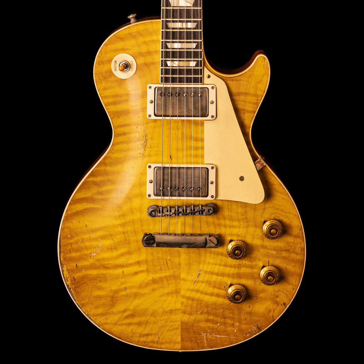 oki_asm's tweet image. この雰囲気で新品はヤバない？？