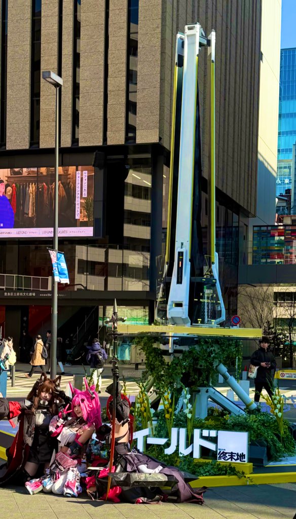 pulls200's tweet image. 行列やばすぎてダルいから近所のアメコミショップ寄って買って帰った