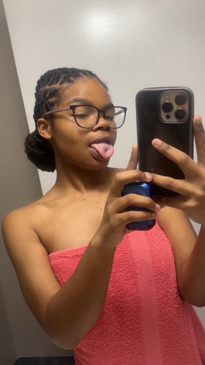 bratmink tweet media