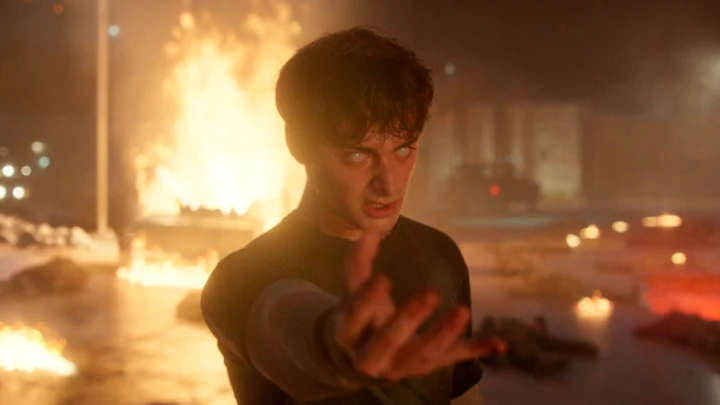 jlinzombie's tweet image. Só 4 coisas aconteceram em 2025: