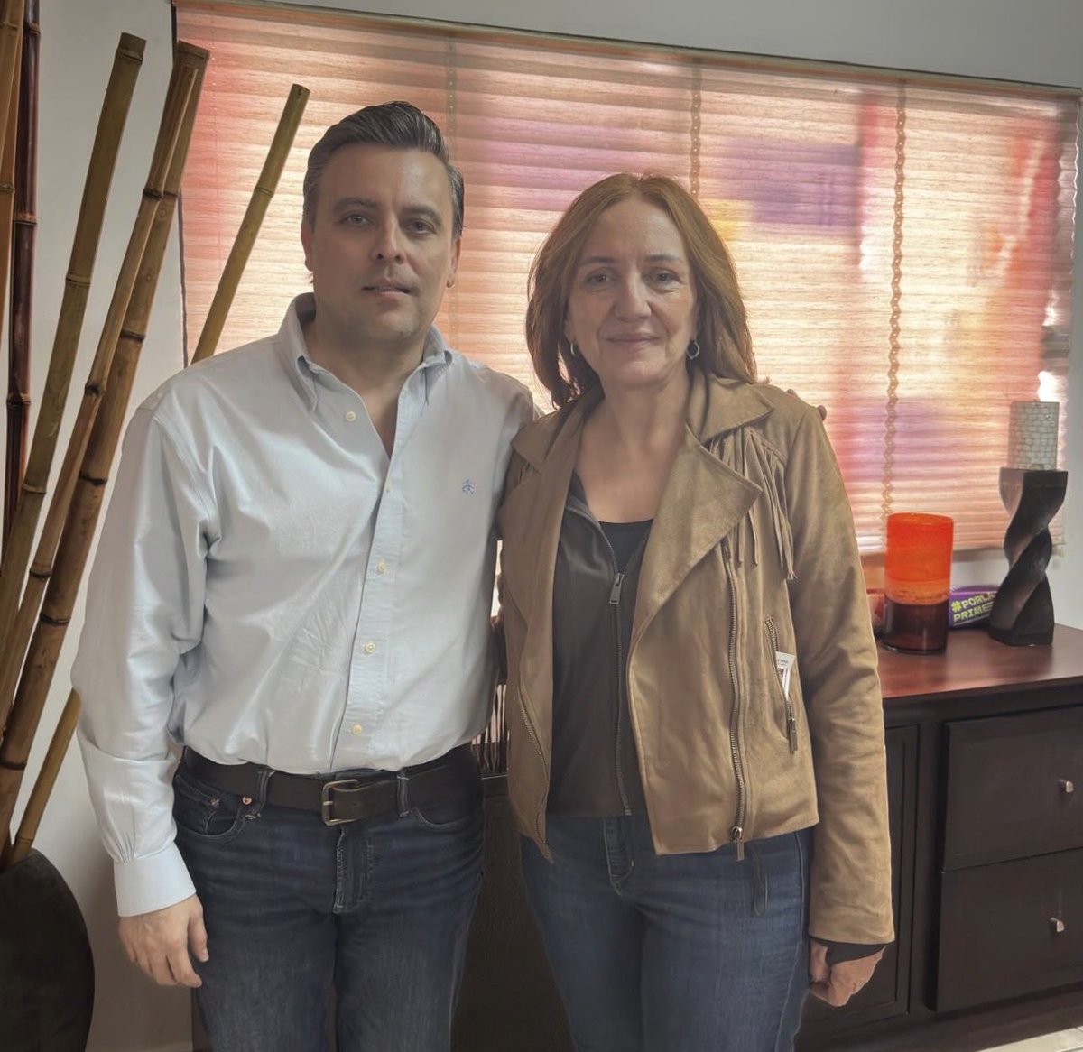 #KIUBOLEKIUBOLE Agradezco el espacio de diálogo con la dirigencia de MORENA en Sonora, a cargo de mi amiga y dirigenta Judith Armenta. Fue un gusto intercambiar puntos de vista en un marco de coincidencia y compromiso con los principios del movimiento y con las causas del pueblo.