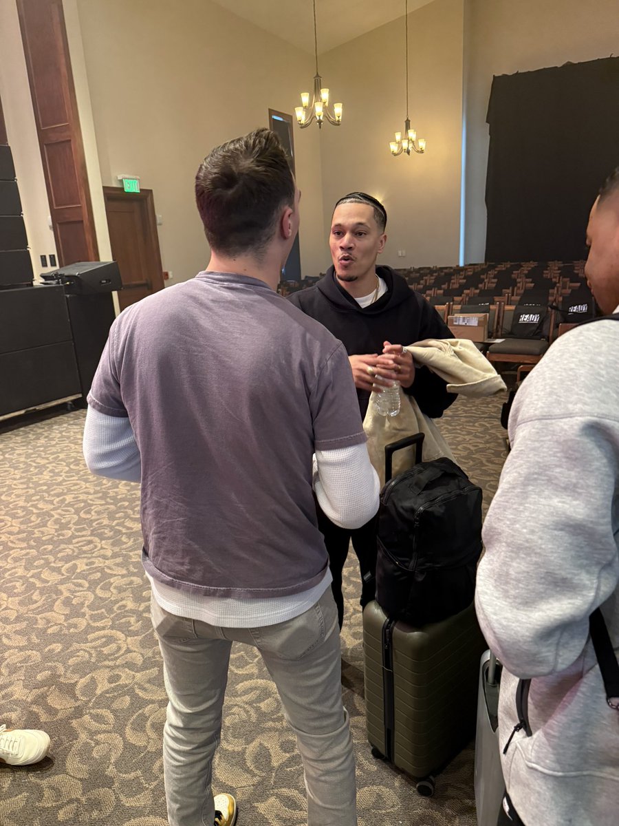 .<a href="/calebfreeman_18/">Caleb Freeman</a> got to meet one of his heroes tonight <a href="/TripLee/">Trip Lee</a>. Great guy, great rapper, and great preacher!