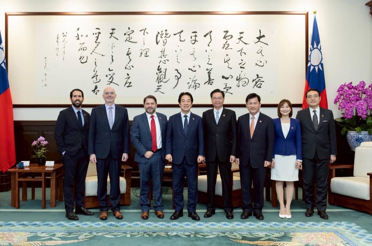 Glad to meet #Arizona Senator <a href="/RubenGallego/">Ruben Gallego</a>, especially as direct flights between #Taipei &amp; #Phoenix have recently commenced. With his continued support, we look forward to even closer #Taiwan-#US collaboration across high-tech sectors, driving greater prosperity for both sides.